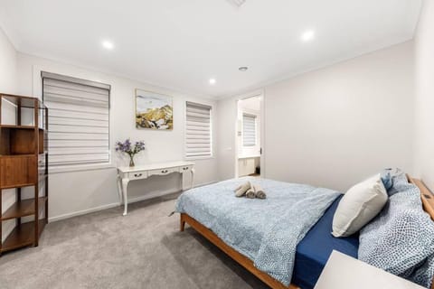 Entire Luxury House In Wantirna South Villa in Wantirna South