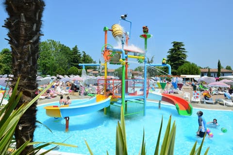 Aqua park, Swimming pool