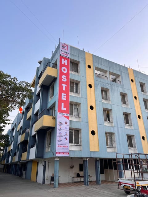 Amber House Hostel in Pune