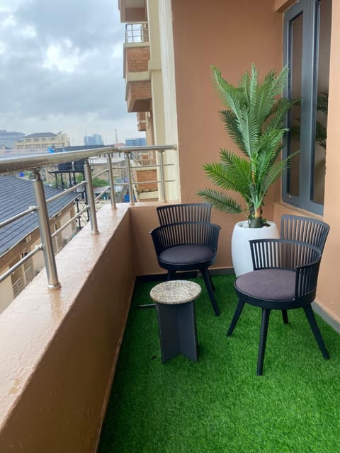 Super luxurious 3 bedroom apartment with pool in Oniru estate, VI Apartment in Lagos