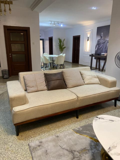 Super luxurious 3 bedroom apartment with pool in Oniru estate, VI Apartment in Lagos