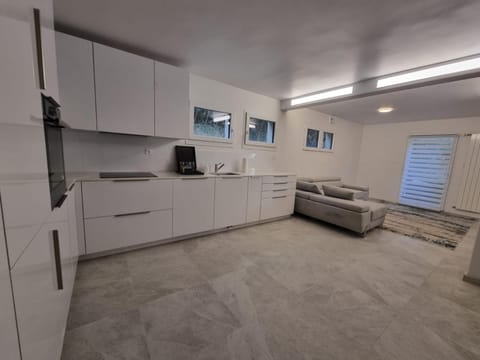 Kitchen or kitchenette, Living room, Seating area