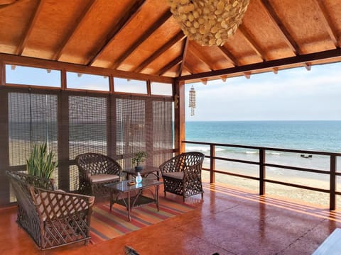 Living room, Sea view