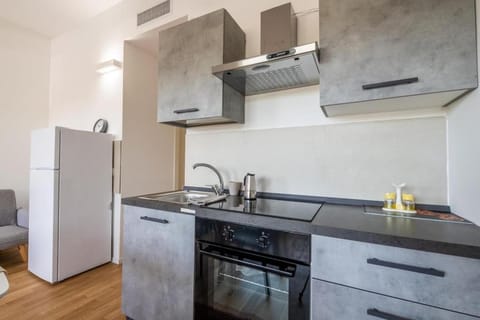 Benjamin House Apartment in Bari