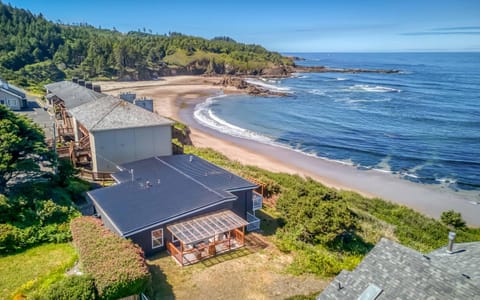 Surfrider Beach House House in Lincoln Beach