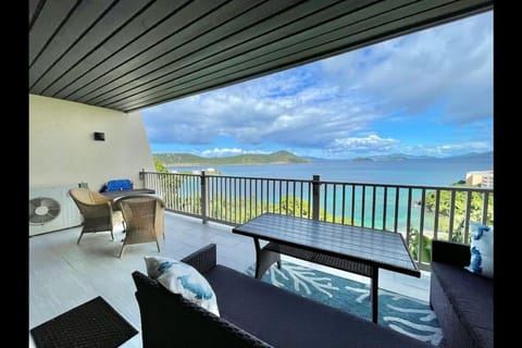 Patio, View (from property/room), Balcony/Terrace, Seating area, Sea view