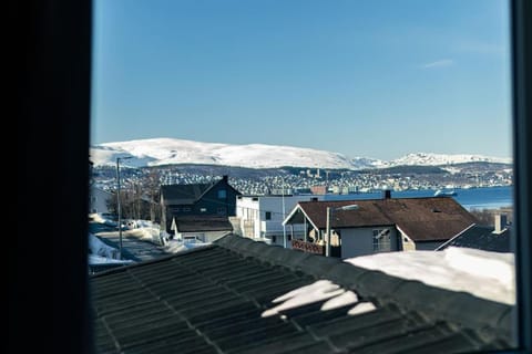 Big family house with 3 bedrooms House in Tromso