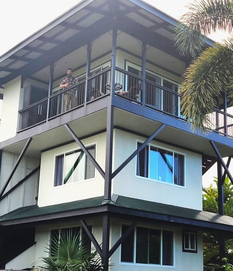 Island Goode's - Luxury Adult Only Accommodation near Hilo Alojamiento y desayuno in Papaikou