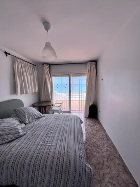 Bed, Bedroom, Sea view