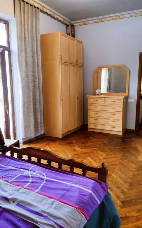 Bed, Photo of the whole room, Bedroom, wardrobe