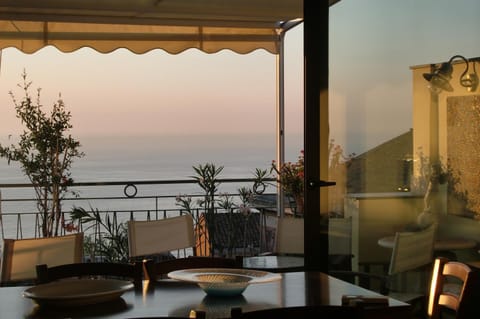 Balcony/Terrace, Sea view, Sunset