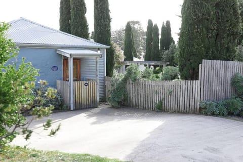 The Book Shop Apartment in Robe