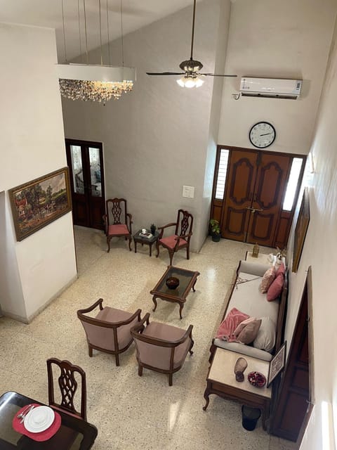 Living room, Seating area, air conditioner