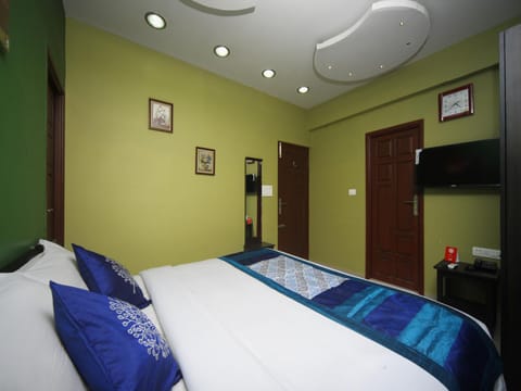 Max Classic Serviced Apartment Bed and Breakfast in Chennai