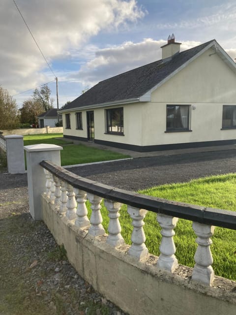 Country bungalow Apartment in County Sligo