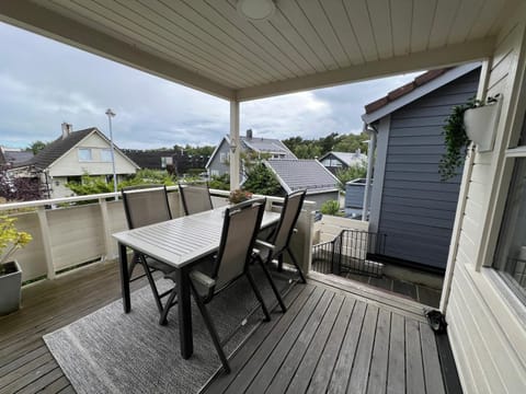 Balcony/Terrace, Dining area