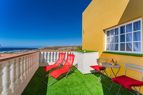 Sea View Apartment Red Summer Breeze Apartment in Abona