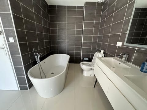 Toilet, Bathroom, Bath