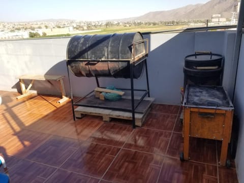 Departamento con 2 habitaciones amoblados, sala comedor cocina muebles, vajilla y una terraza espectacular Apartment in Department of Arequipa