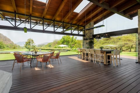 Patio, Natural landscape, Garden, Balcony/Terrace, Dining area