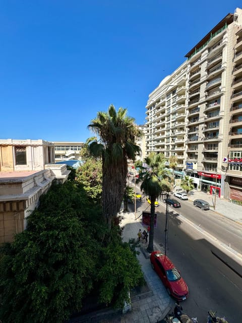 Neighbourhood, Balcony/Terrace, Street view