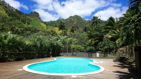 Villa de luxe LEGEND RESORT MOOREA vue mer et montagne - piscine - terrain de tennis - salle de sport - 3 chambres Villa in Moorea-Maiao