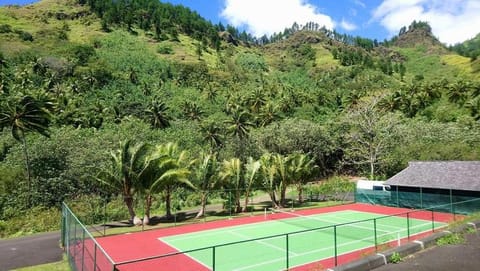 Villa de luxe LEGEND RESORT MOOREA vue mer et montagne - piscine - terrain de tennis - salle de sport - 3 chambres Villa in Moorea-Maiao