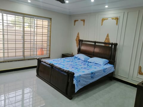 Room In Newly Build House Bed and Breakfast in Islamabad