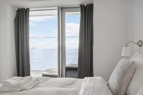 Endless ocean views with private balcony Apartment in Aarhus