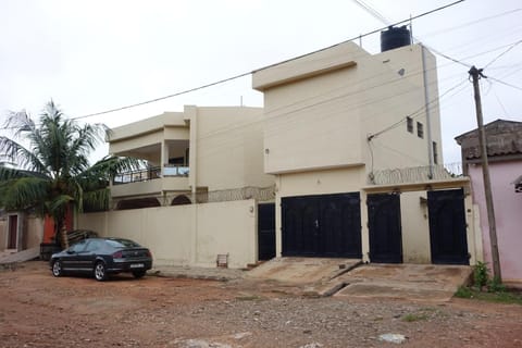 Property building, Parking