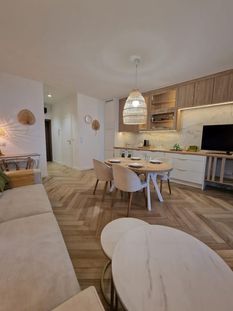 Kitchen or kitchenette, Living room, Dining area