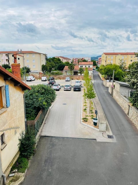 City view, Parking