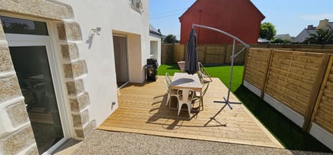 Jolie maison entièrement rénovée proche du bourg et des plages House in Plouguerneau