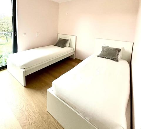 Luxembourg Kirchberg Two Bedroom Apartment City Center-parking Apartment in Luxembourg