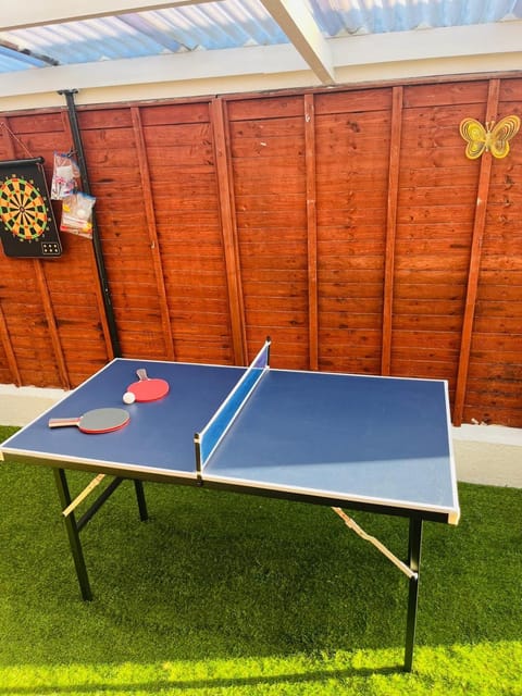 Table tennis