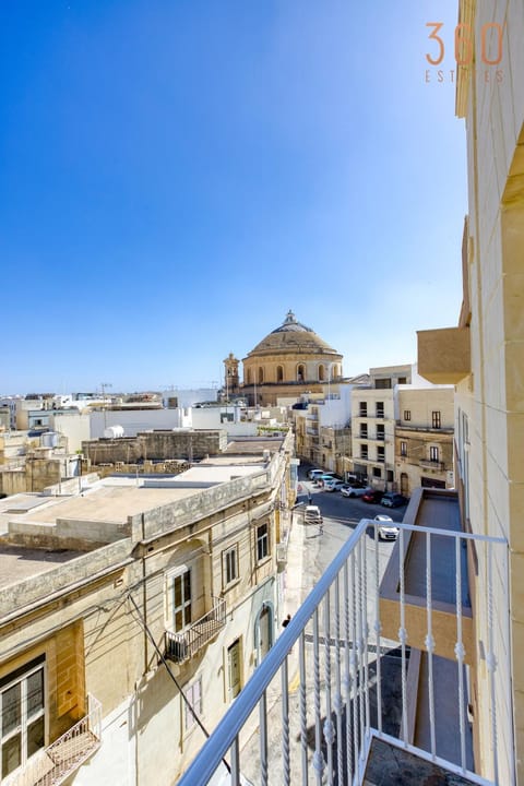 Property building, Day, View (from property/room), Balcony/Terrace, City view