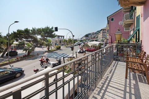 La Finestra Sul Mare Apartment in Arenzano