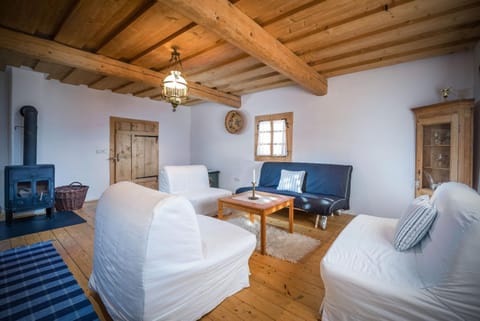 Bed, Living room, Seating area