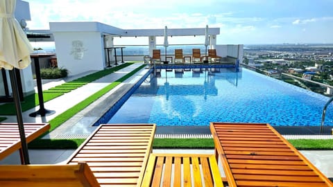 Pool view, Swimming pool