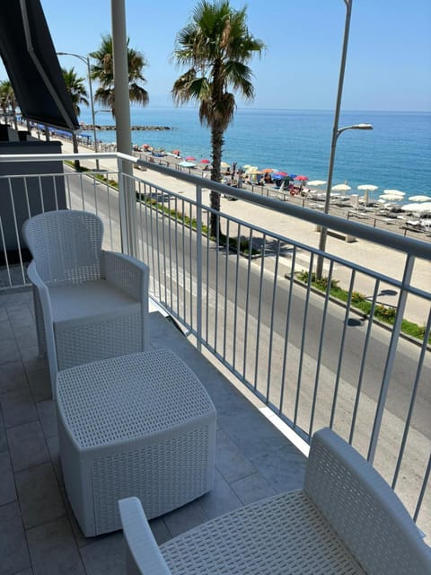 Natural landscape, View (from property/room), Balcony/Terrace, Sea view