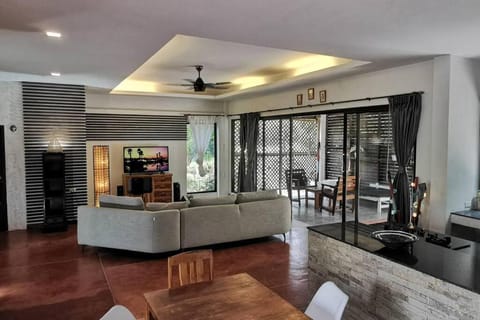 Villa Voktum, 3BR, big space, nature, relax Villa in Ko Pha-ngan Sub-district