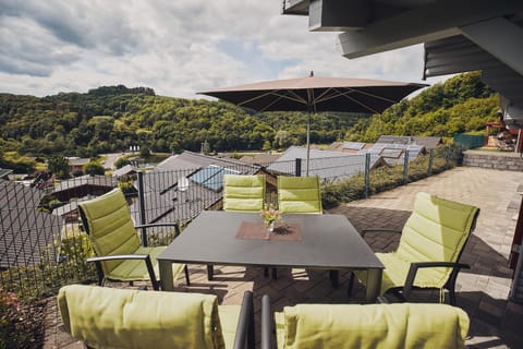 Natural landscape, View (from property/room), Balcony/Terrace, Seating area