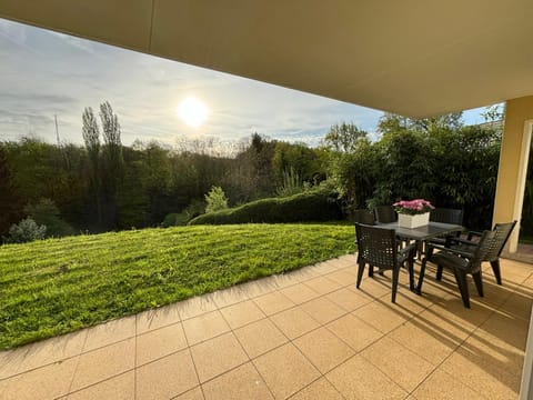 Seating area, Garden view