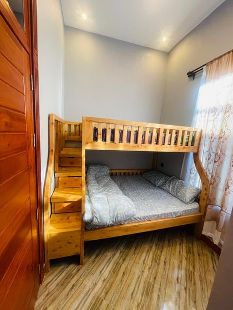 Bed, Photo of the whole room, Bedroom, bunk bed