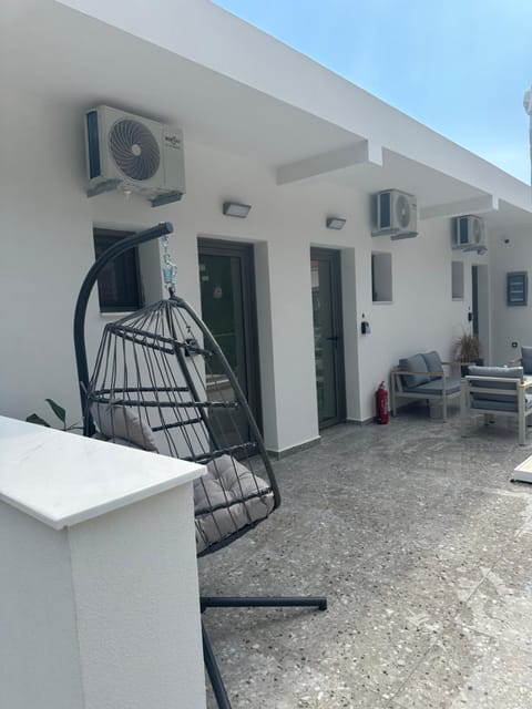 Property building, Seating area