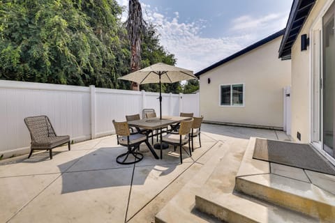 Dog-Friendly Duarte Vacation Rental with Smart TV! House in Monrovia