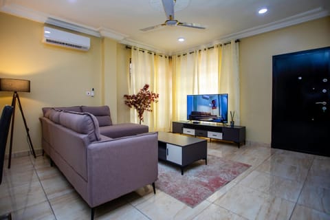 Communal lounge/ TV room, TV and multimedia, Living room, air conditioner