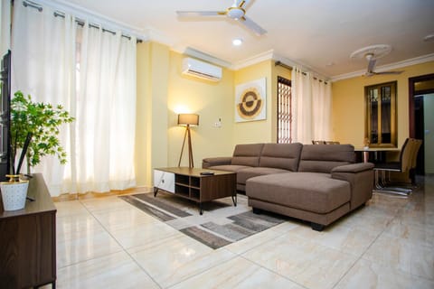 Communal lounge/ TV room, Living room, air conditioner