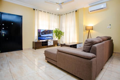 Communal lounge/ TV room, TV and multimedia, Living room, air conditioner