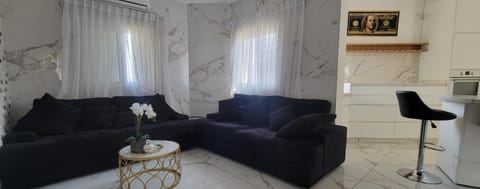 Penthouse in Ramat Gan Next to Sheba Hospital Apartment hotel in Tel Aviv-Yafo